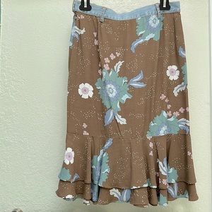 MNG Skirt, Size 4, 70’s print w/ jeans details, below knee, excellent condition.